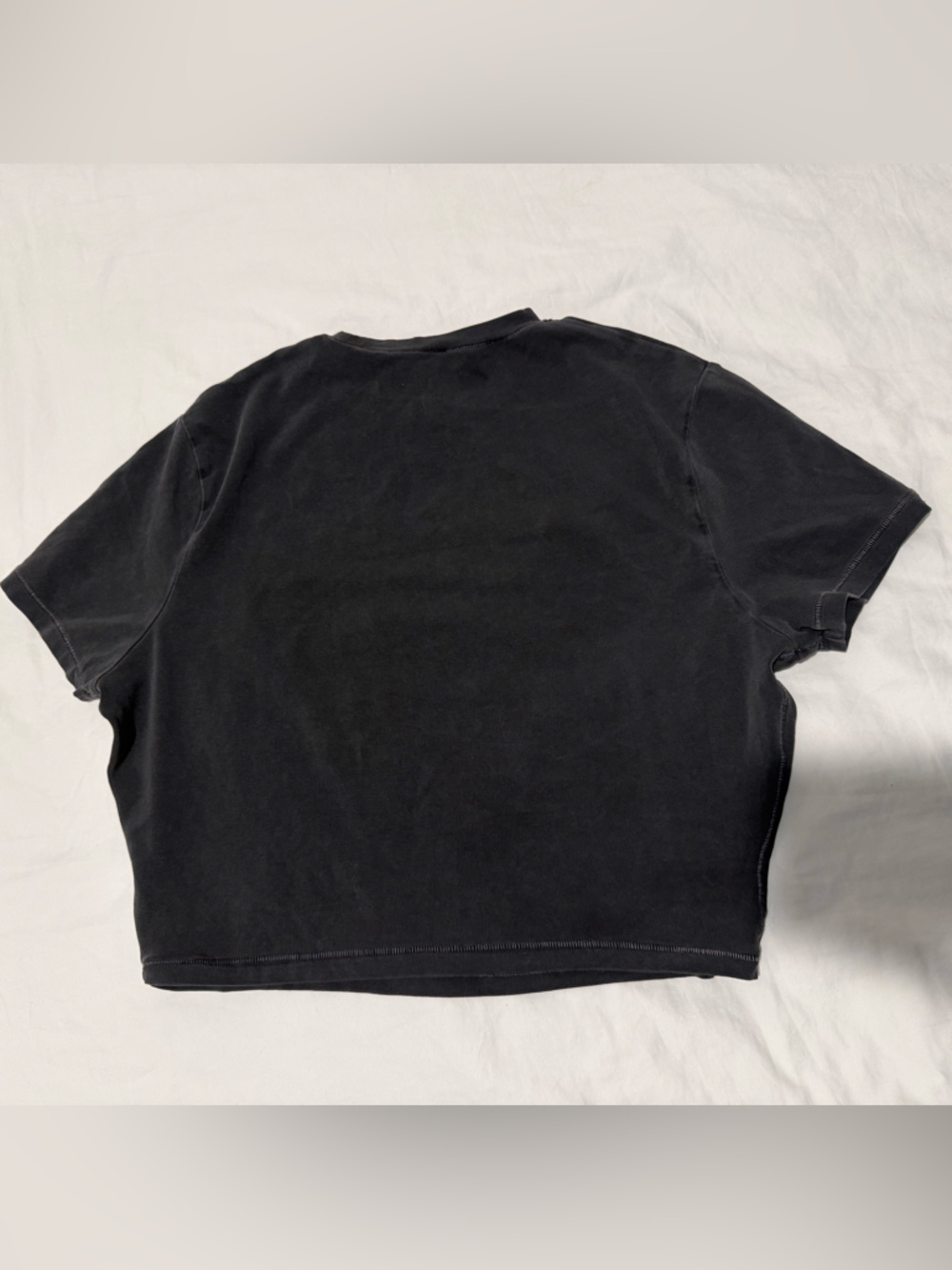SKIMS Grey Cropped Short Sleeve Tee Outdoor Collection - Picture 3 of 3